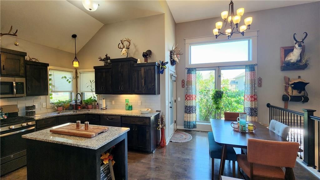7604 N Amoret Avenue — photo 9