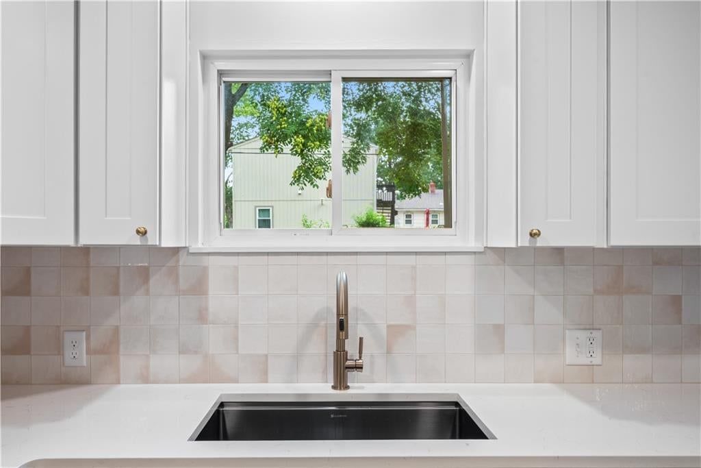 3331 S Arlington Avenue — photo 9