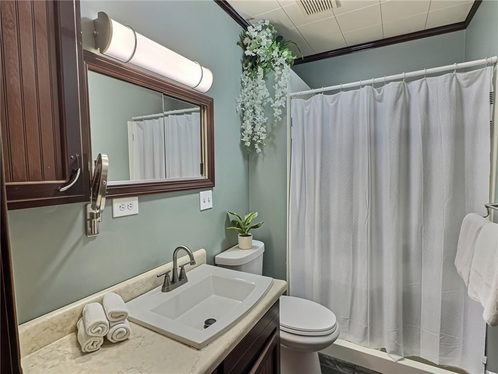 218 W Joe Davis Street — photo 36
