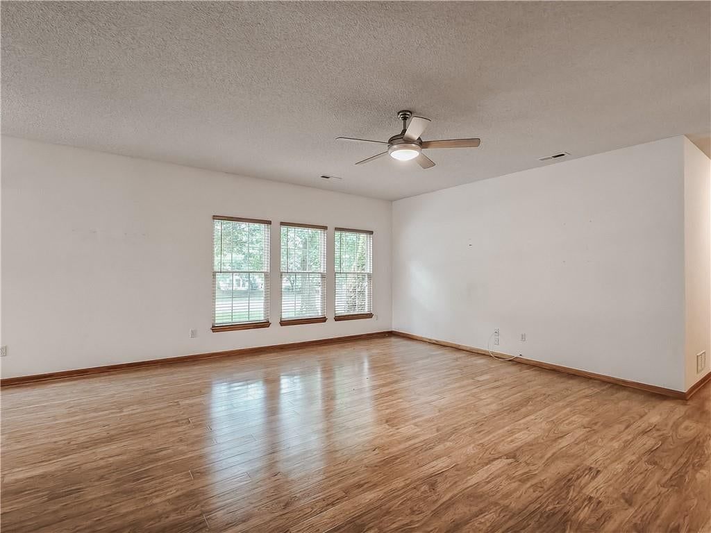 2425 NE Old Paint Road — photo 6