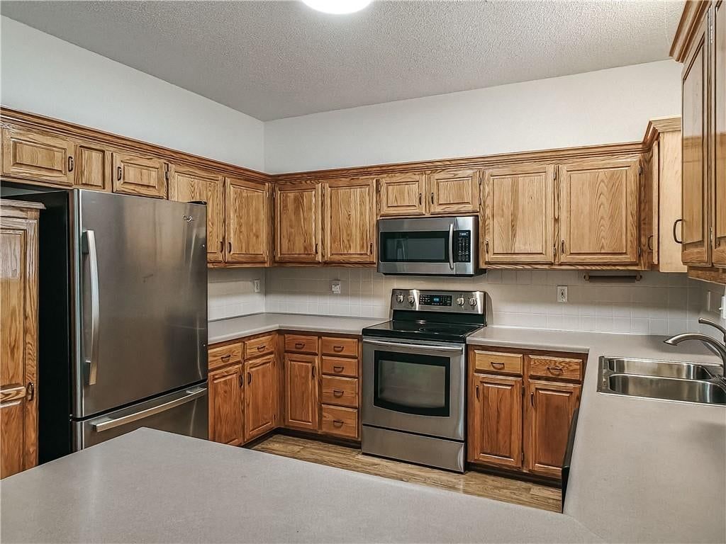 2425 NE Old Paint Road — photo 10