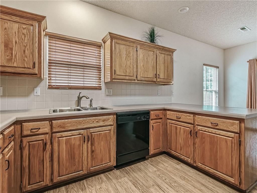 2425 NE Old Paint Road — photo 12