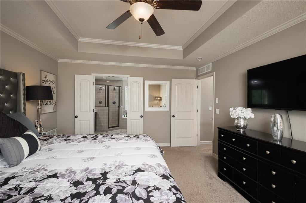 104 SW Greenbriar Drive — photo 24