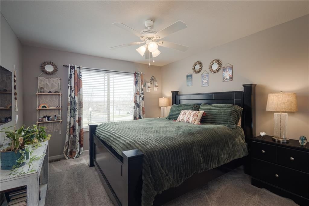 104 SW Greenbriar Drive — photo 30
