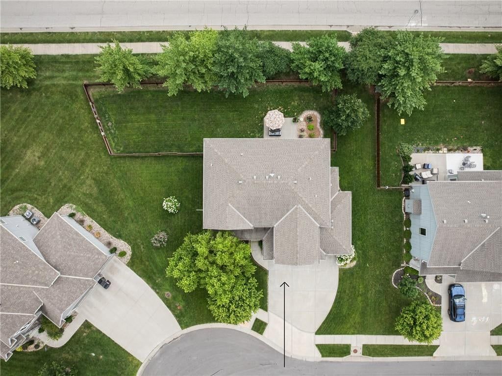 104 SW Greenbriar Drive — photo 53