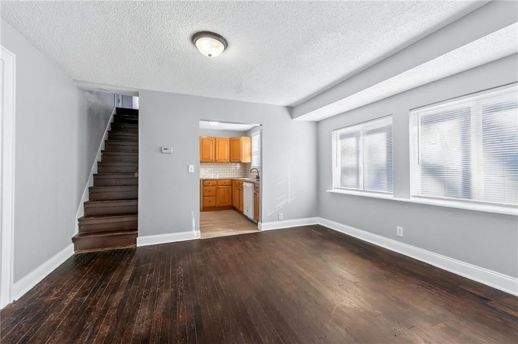 1915 S Overton Avenue — photo 12