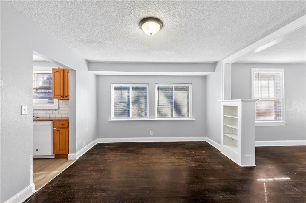 1915 S Overton Avenue — photo 14