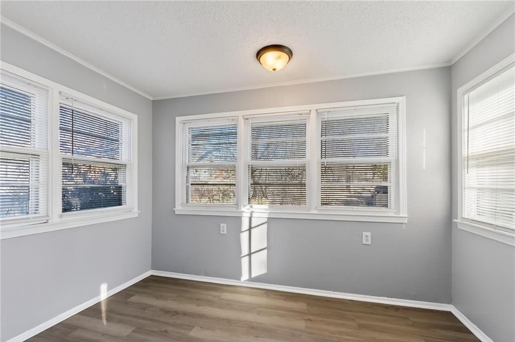 1915 S Overton Avenue — photo 18