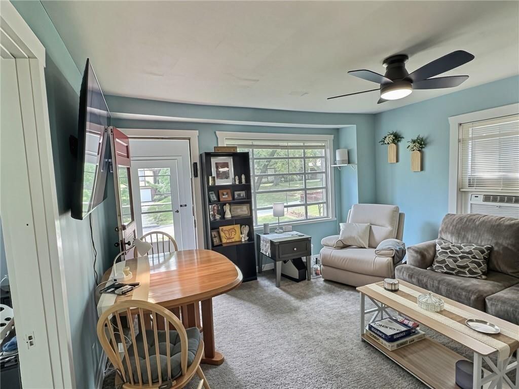 317 W Hickory Street — photo 17