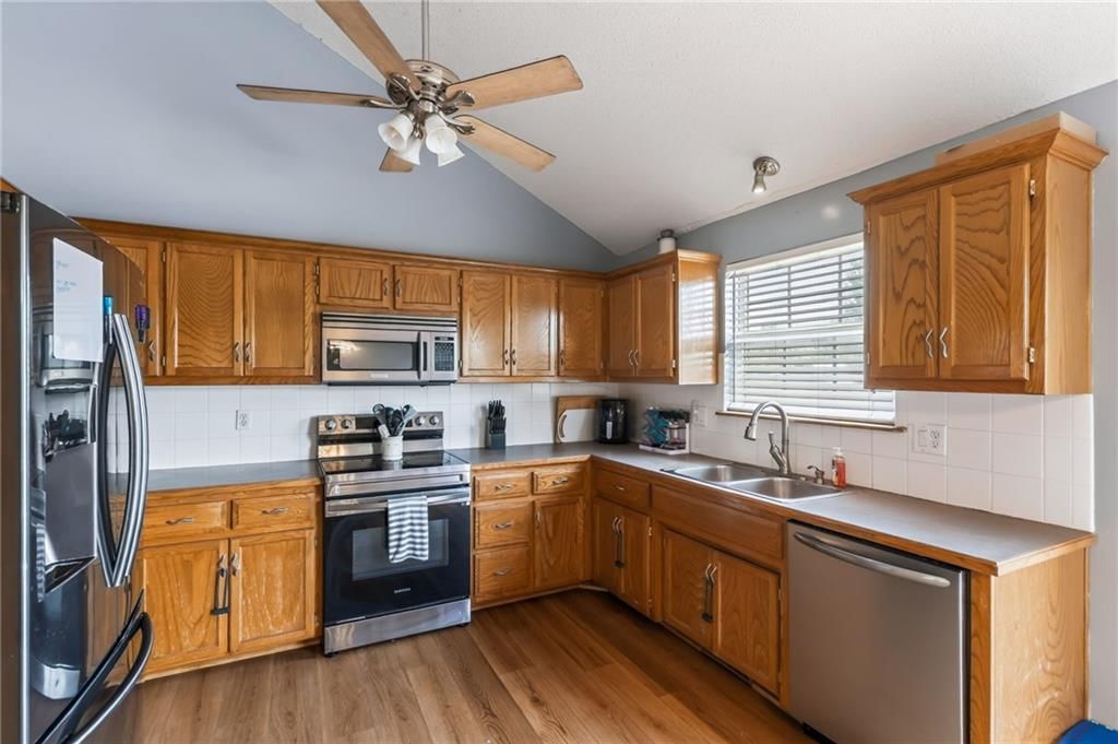 2021 Buckeye Court — photo 16