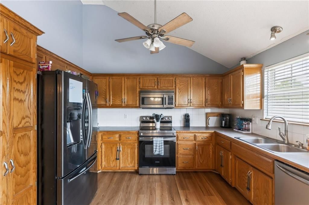 2021 Buckeye Court — photo 17