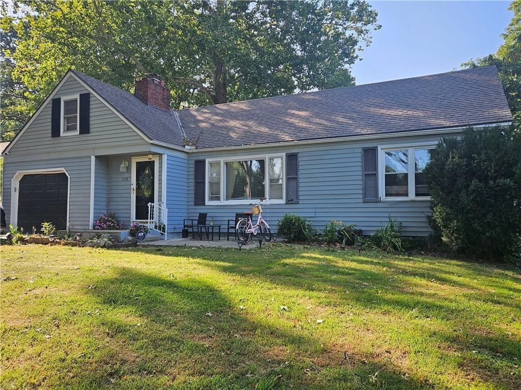 2318 NE Pence Avenue — photo 5