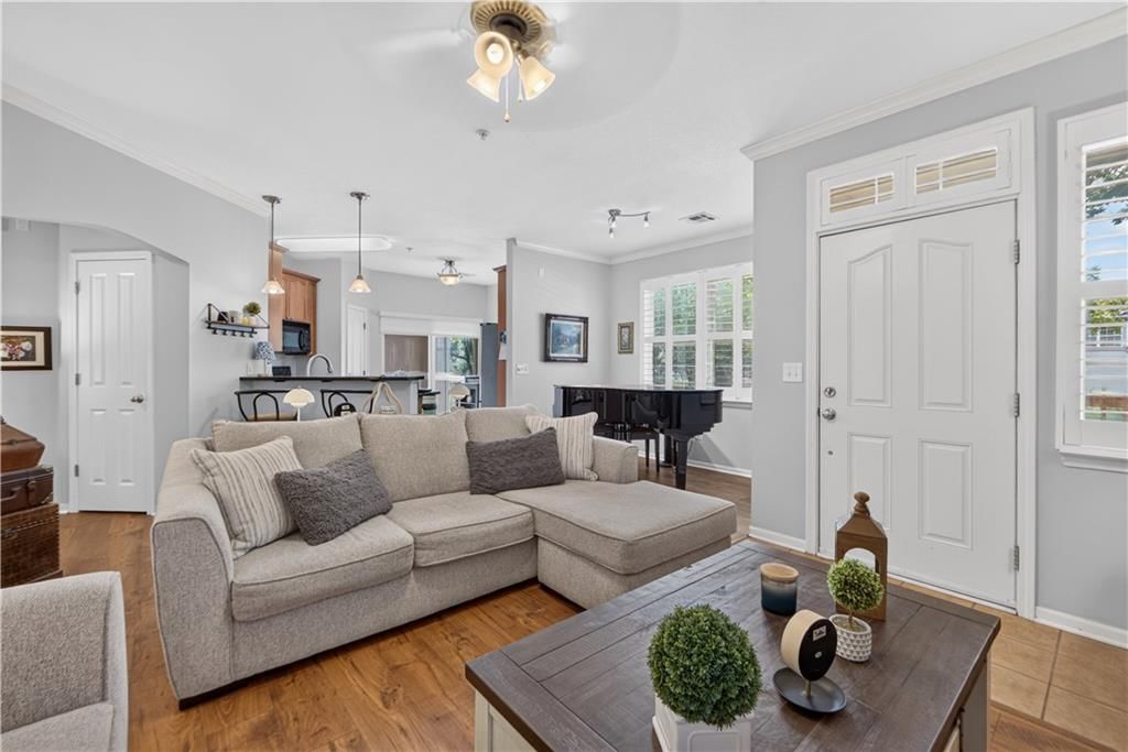15900 Granada Street — photo 10