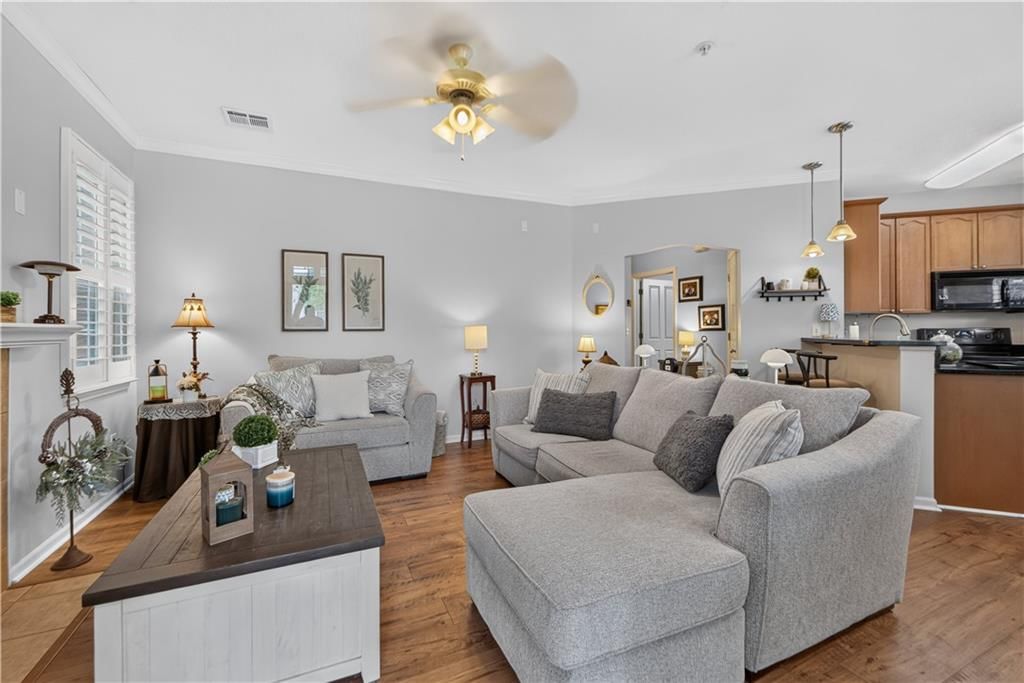 15900 Granada Street — photo 11