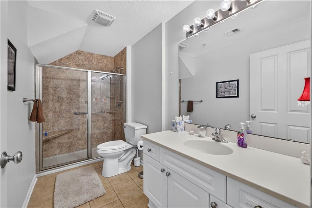 15900 Granada Street — photo 32