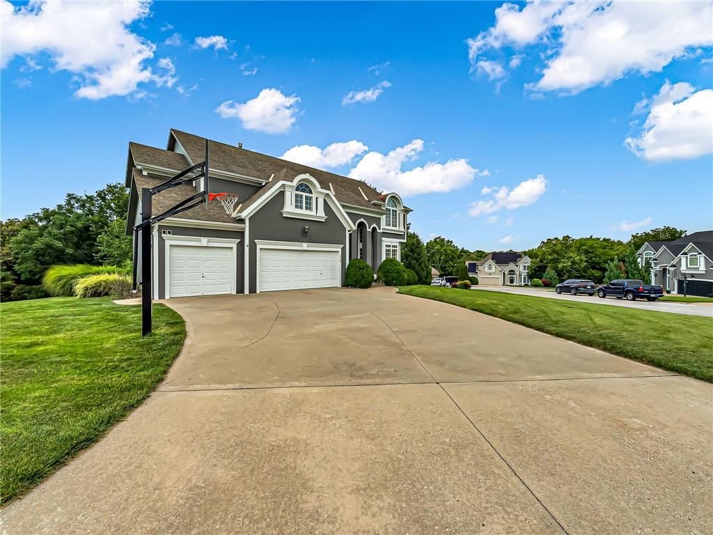 1028 NE Serenity Lane — photo 2