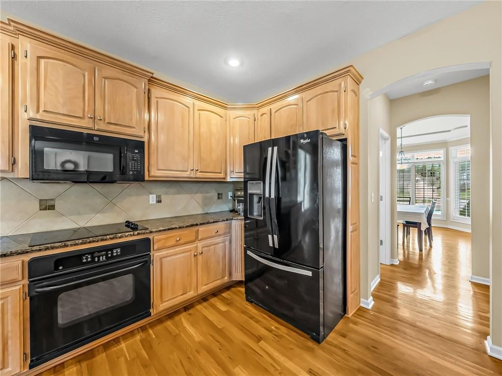 1028 NE Serenity Lane — photo 9
