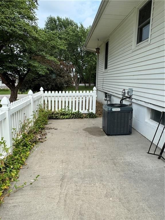 1210 Lipper Avenue — photo 9