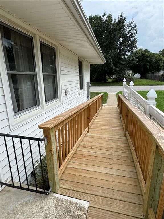 1210 Lipper Avenue — photo 11