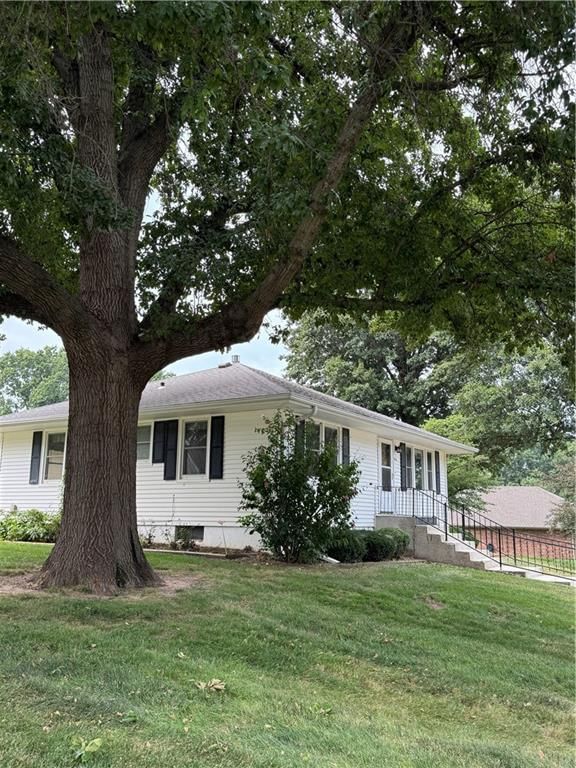 1210 Lipper Avenue — photo 16