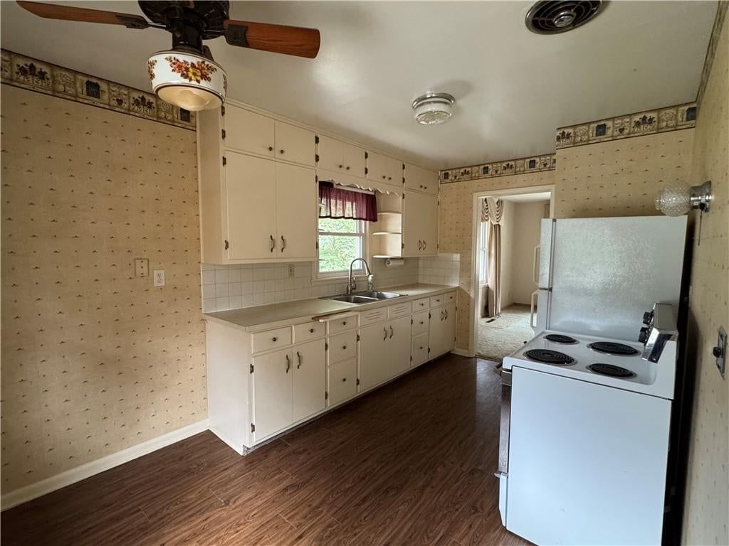 1210 Lipper Avenue — photo 26