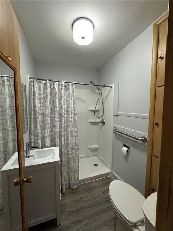 1210 Lipper Avenue — photo 35