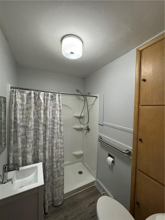 1210 Lipper Avenue — photo 36