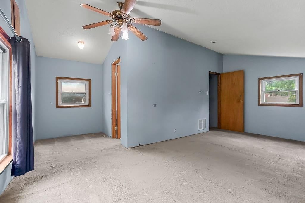 704 E Shawnee Street — photo 22