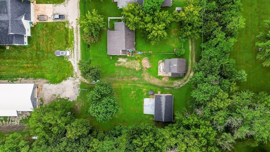 704 E Shawnee Street — photo 38