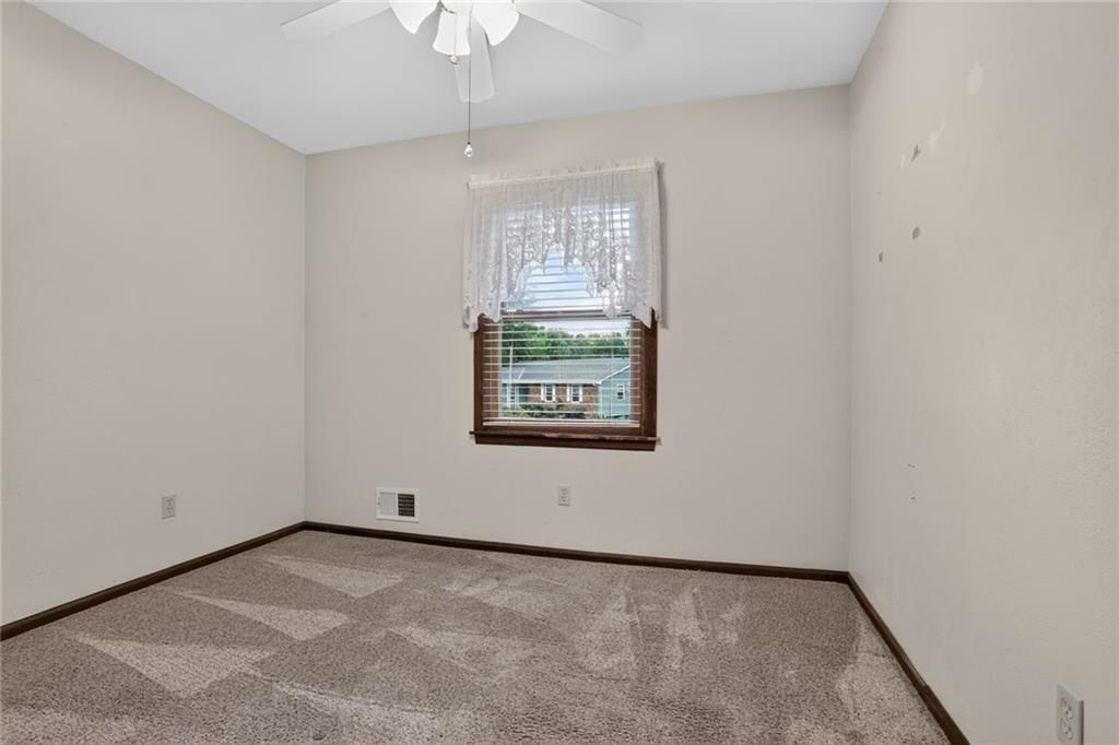 1113 S Valley Road — photo 11
