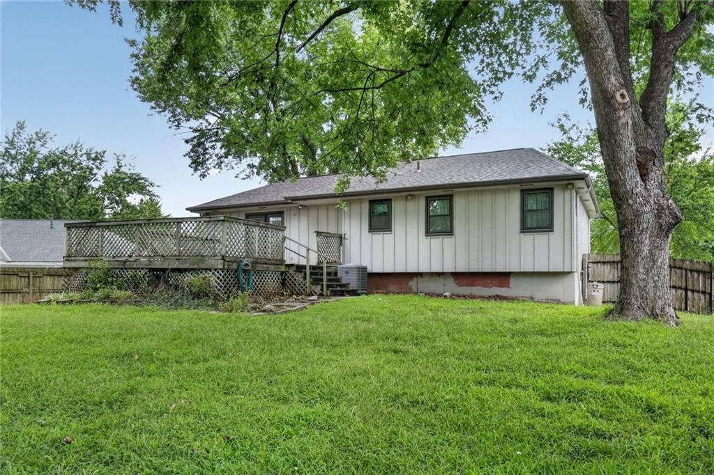 1113 S Valley Road — photo 15
