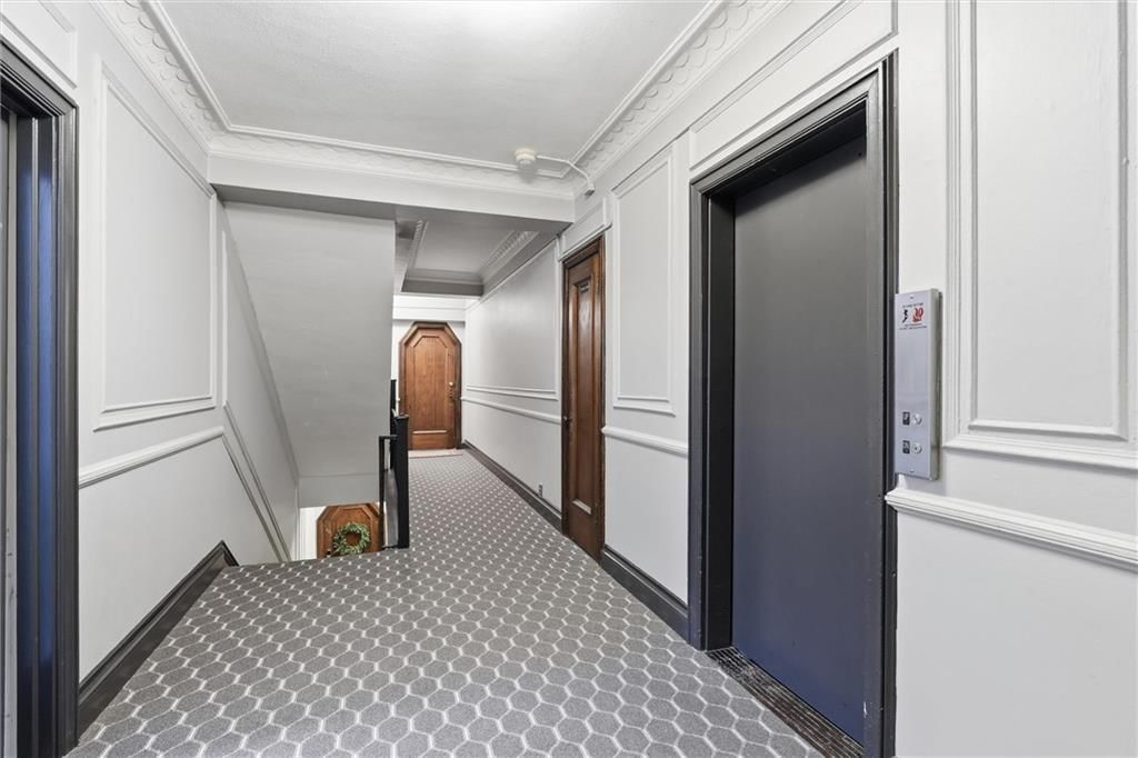 807 W 48th Street — photo 23