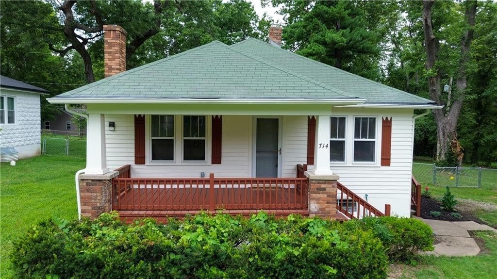 714 E Gudgell Avenue — photo 1