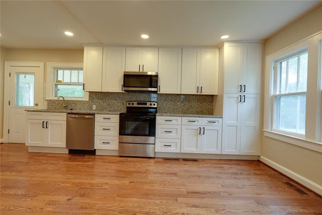 714 E Gudgell Avenue — photo 5