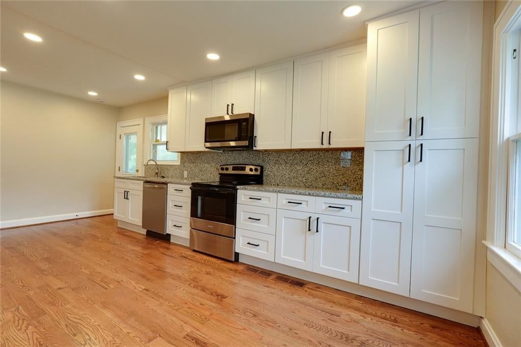 714 E Gudgell Avenue — photo 6