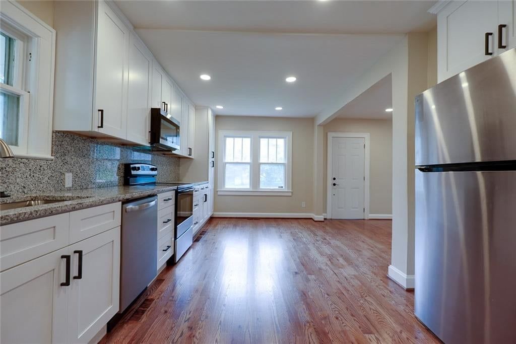 714 E Gudgell Avenue — photo 8