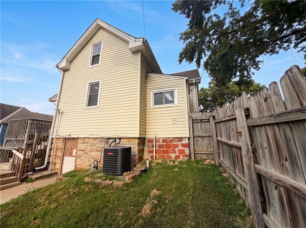423 N Missouri Street — photo 15