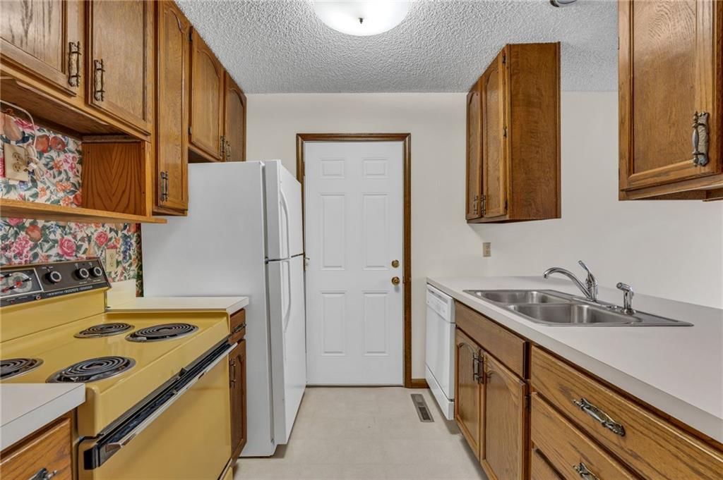 3563 SW Cambridge Avenue — photo 17