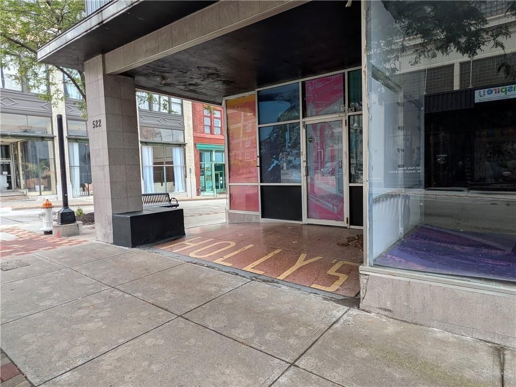 522 Felix Street — photo 6