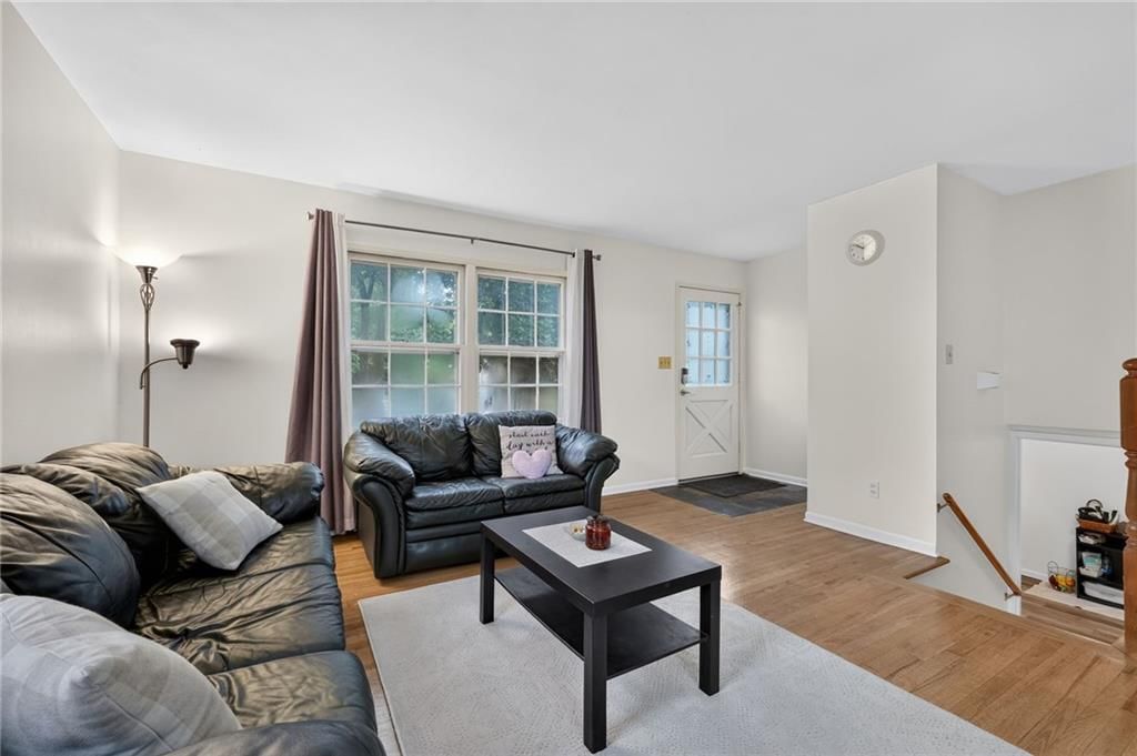 8344 England Street — photo 3