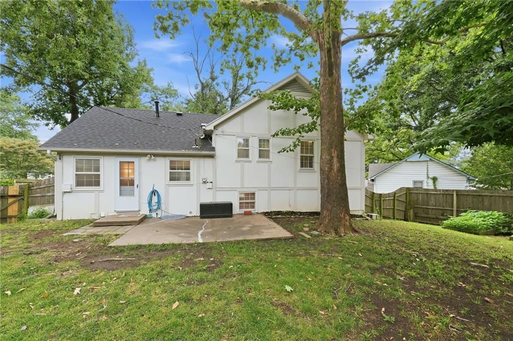 8344 England Street — photo 24