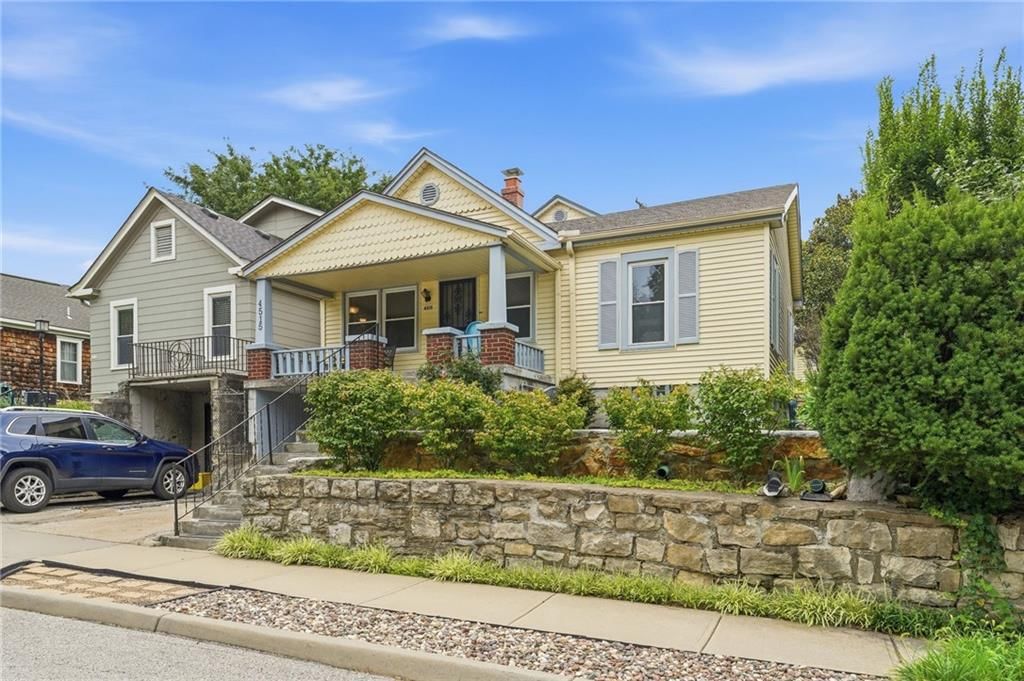 4515 Cambridge Street — photo 2