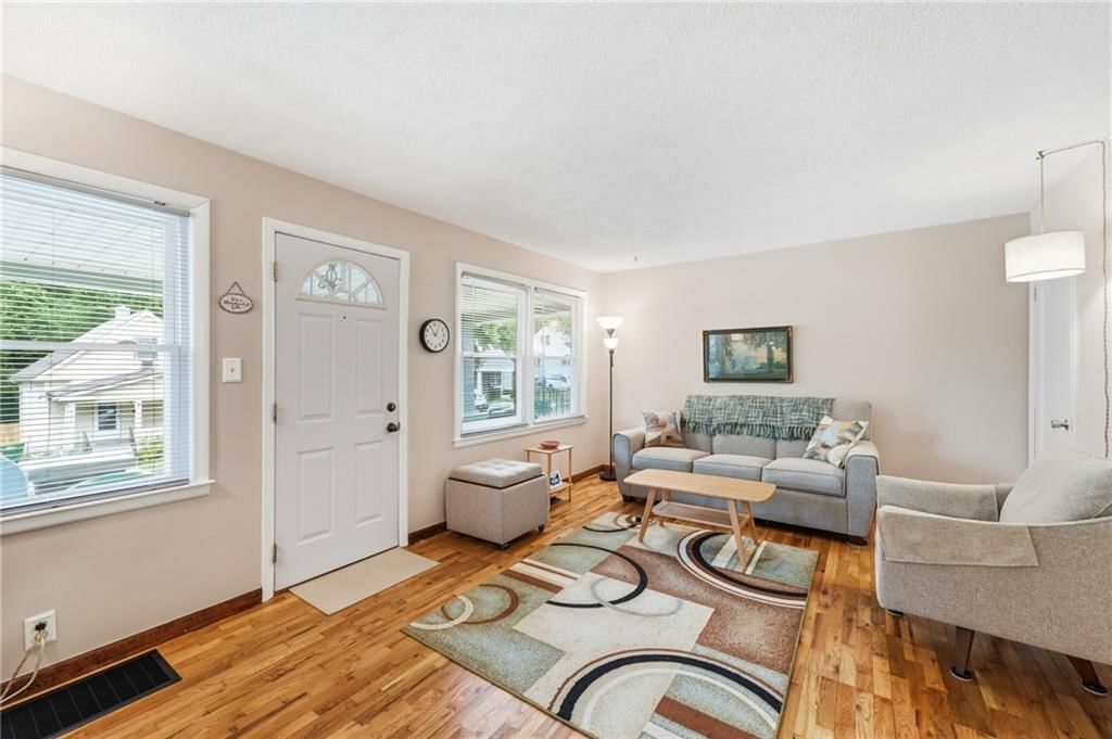 4515 Cambridge Street — photo 9