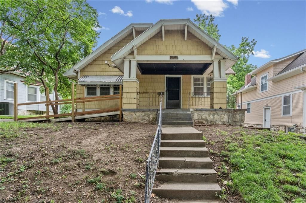4219 Terrace Street — photo 1
