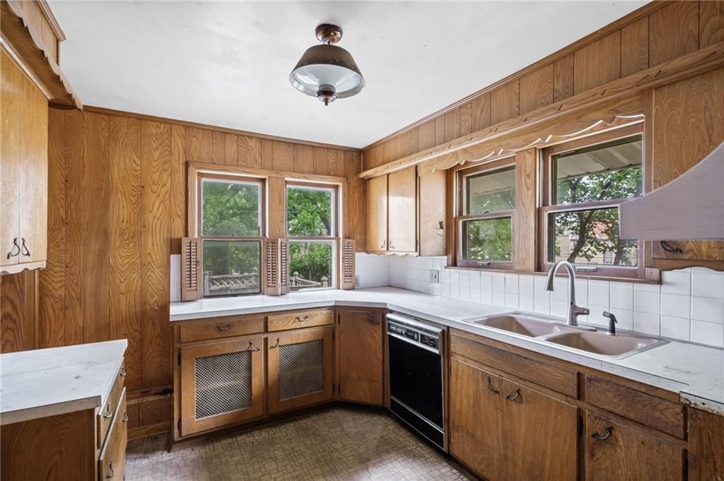 4219 Terrace Street — photo 16