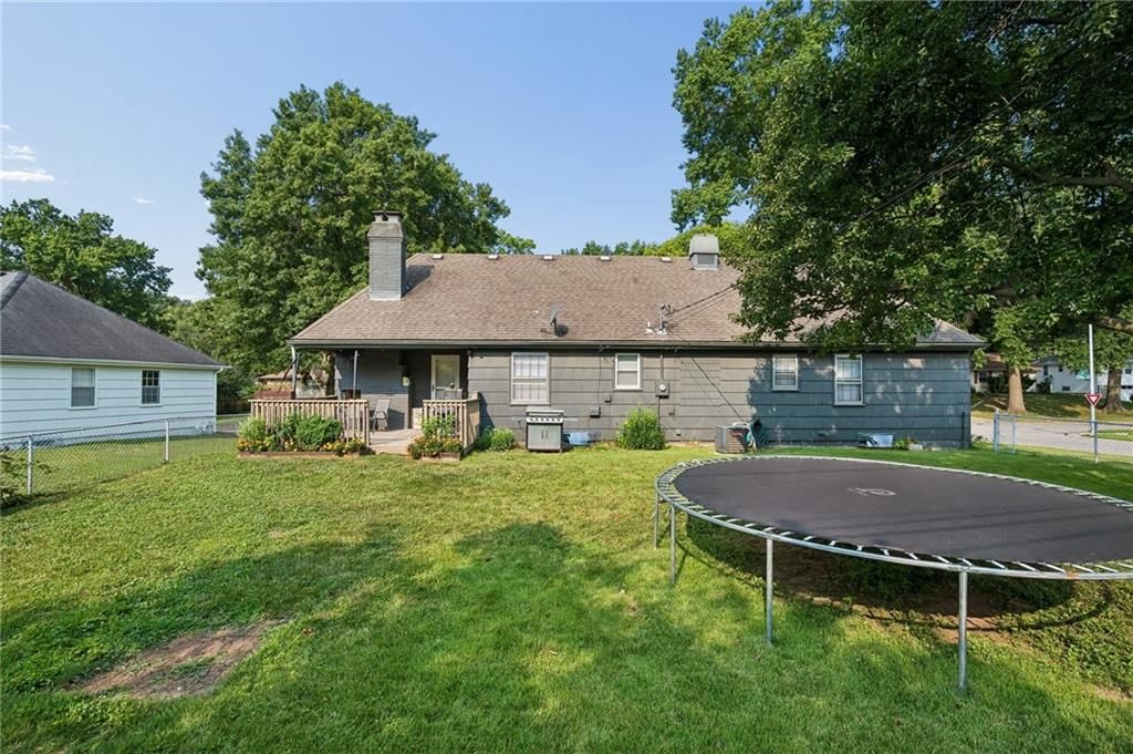 4835 NE Sherwood Drive — photo 28