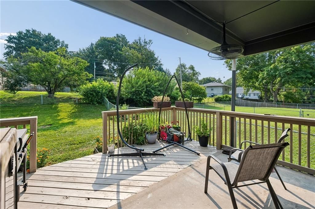 4835 NE Sherwood Drive — photo 29