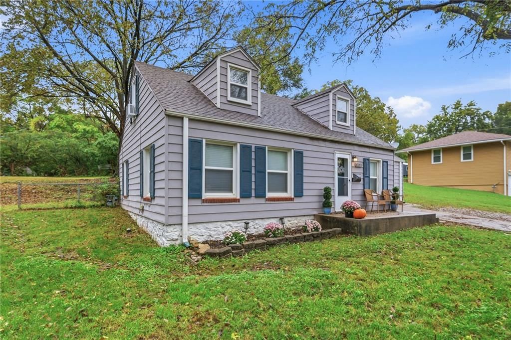 9028 McGee Street, Kansas City, MO: listing photo 2