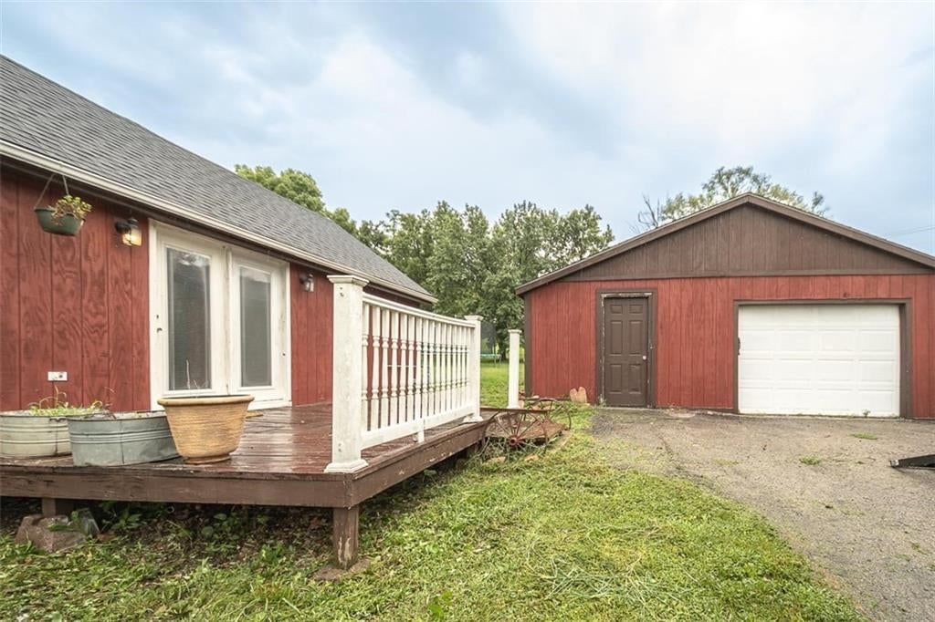 909 linn Street, Valley Falls, KS