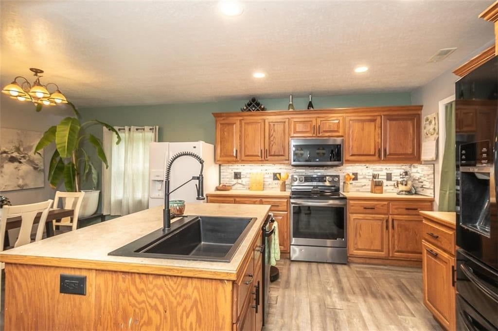 909 linn Street — photo 10